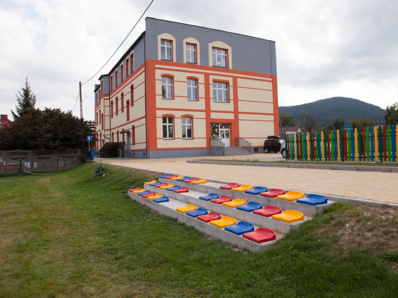 Zagospodarowanie i modernizacja przedszkola w Buczkowicach - zdjęcie27